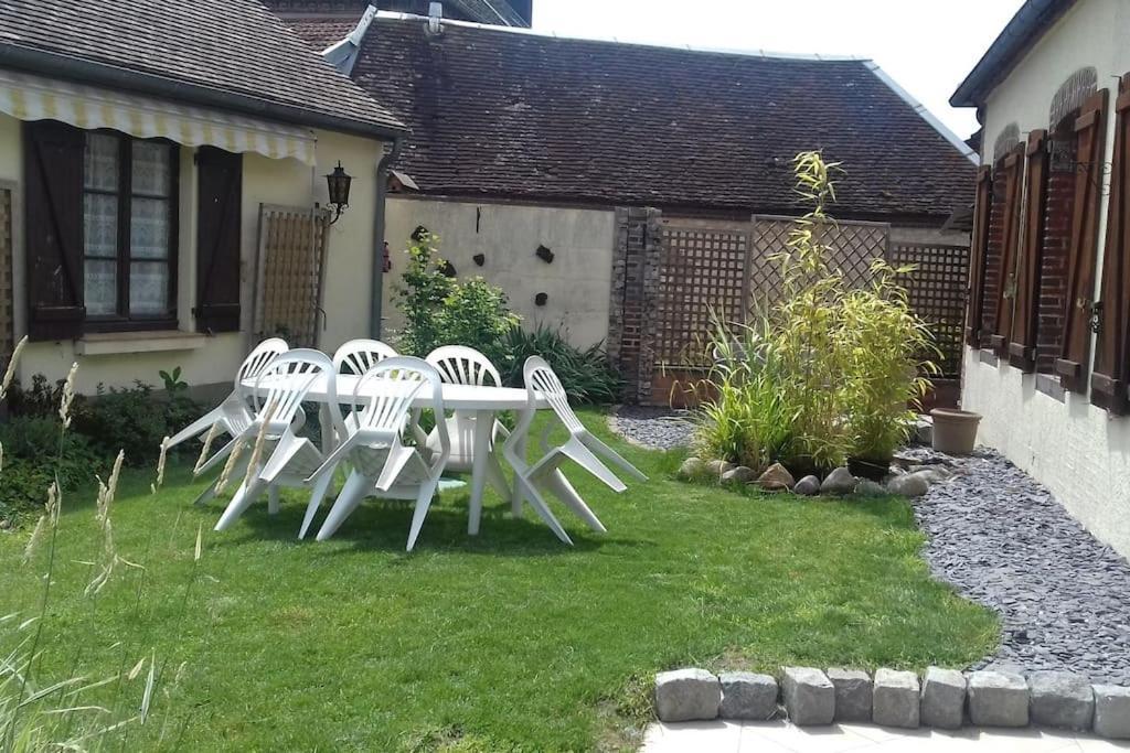 Gite De La Bouvotte Neuville-sur-Vannes Exterior foto